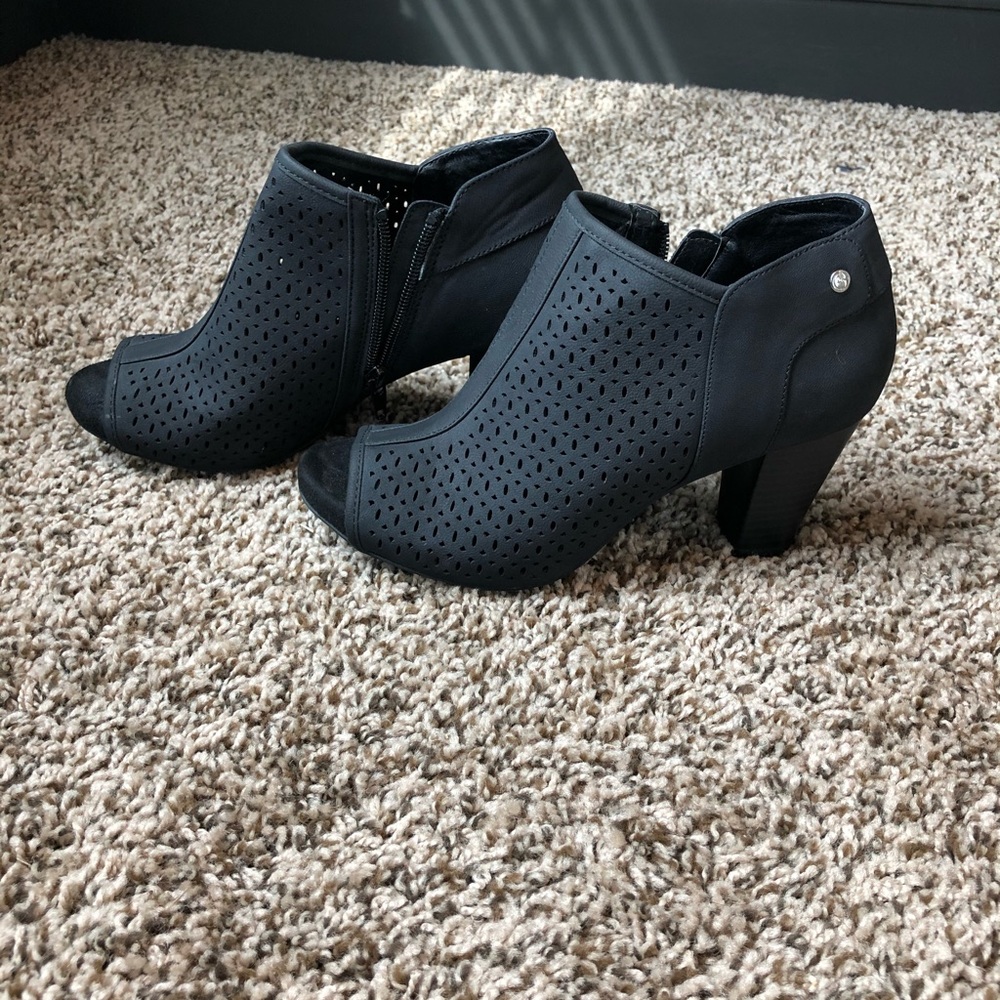 Gianni Bini Sandal/Heel